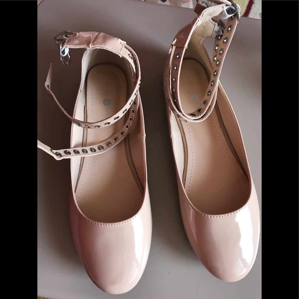 DAISY STREET FLATS BEIGE